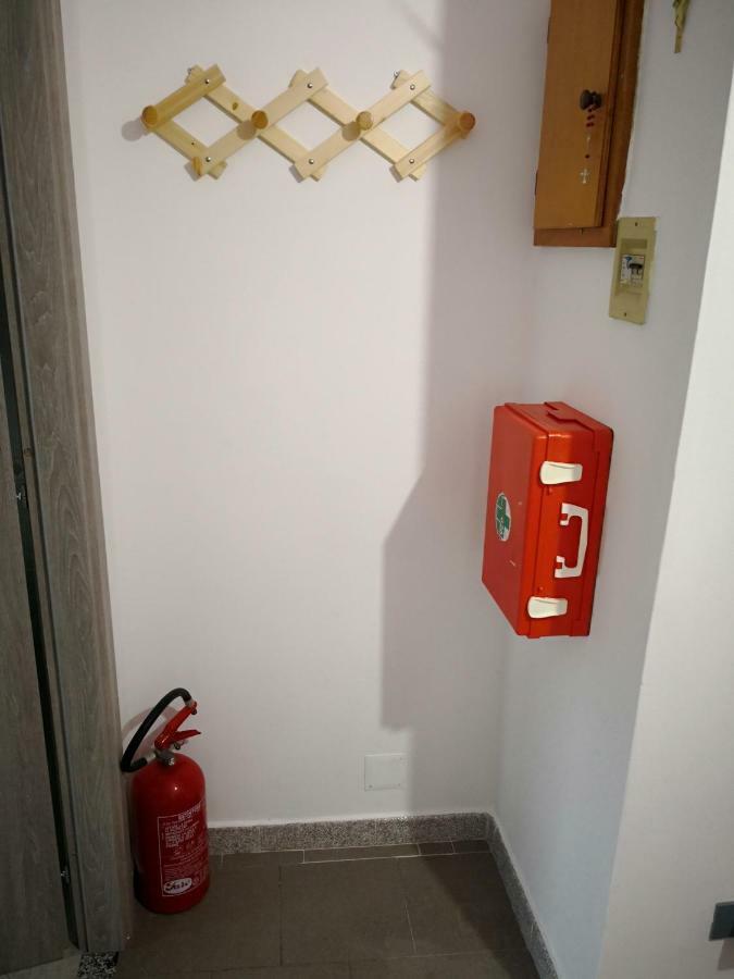 A Casa Di Rossano E Rossella Apartment Carbonia Ngoại thất bức ảnh