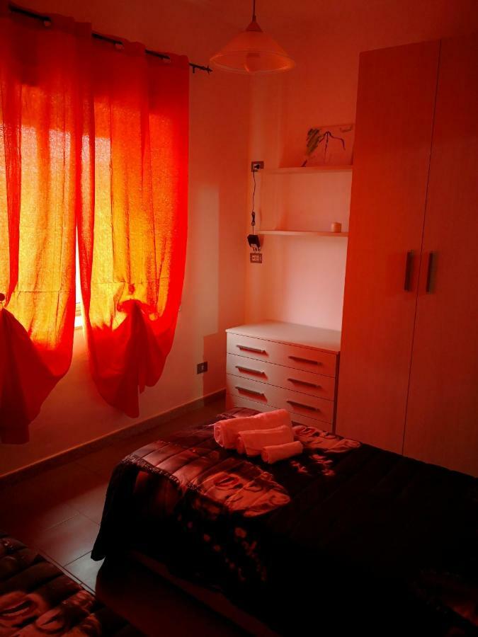 A Casa Di Rossano E Rossella Apartment Carbonia Ngoại thất bức ảnh